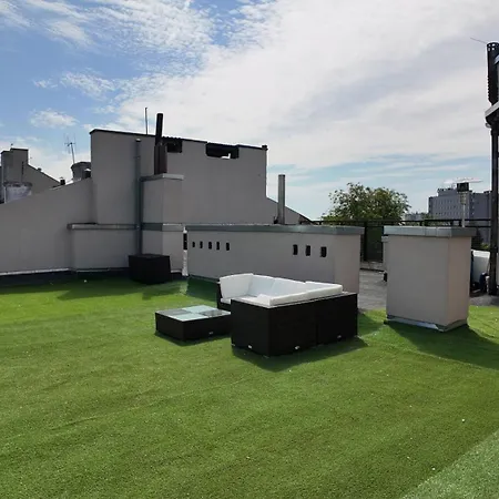 Easy Rent Apartments- Central Penthouse Apartment *