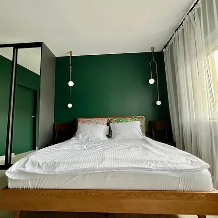 Easy Rent Apartments- Central Penthouse